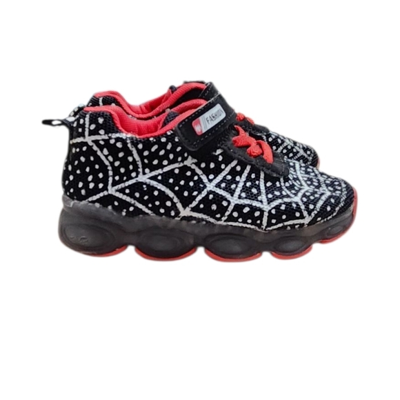 Spider Net Kids LOw Top Sneakers with, LED Light for Boys Light Up Toddler Shoes - Picture 5 of 10